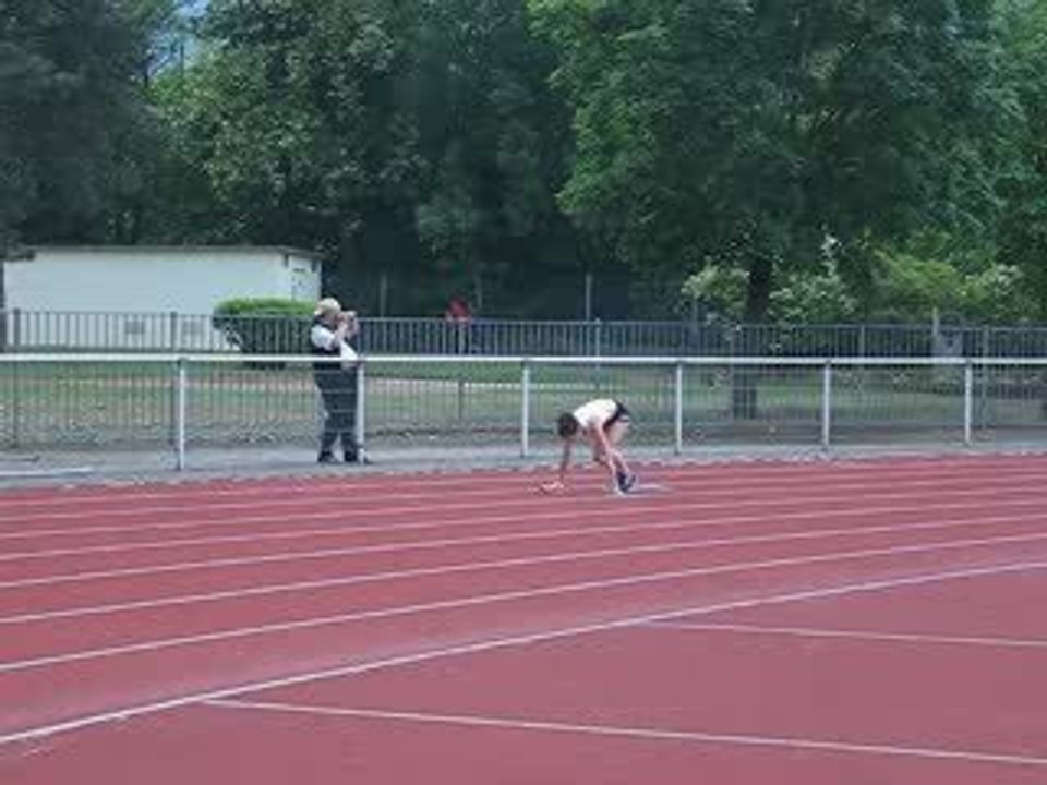 2009_Interclubs1_4x400_Laura