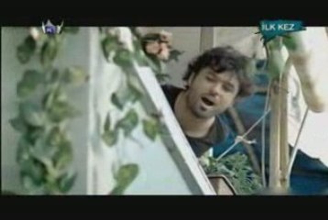 Emir - Eline Düştüm / Yeni Klip 2009 / "Ben Sen Olamam"