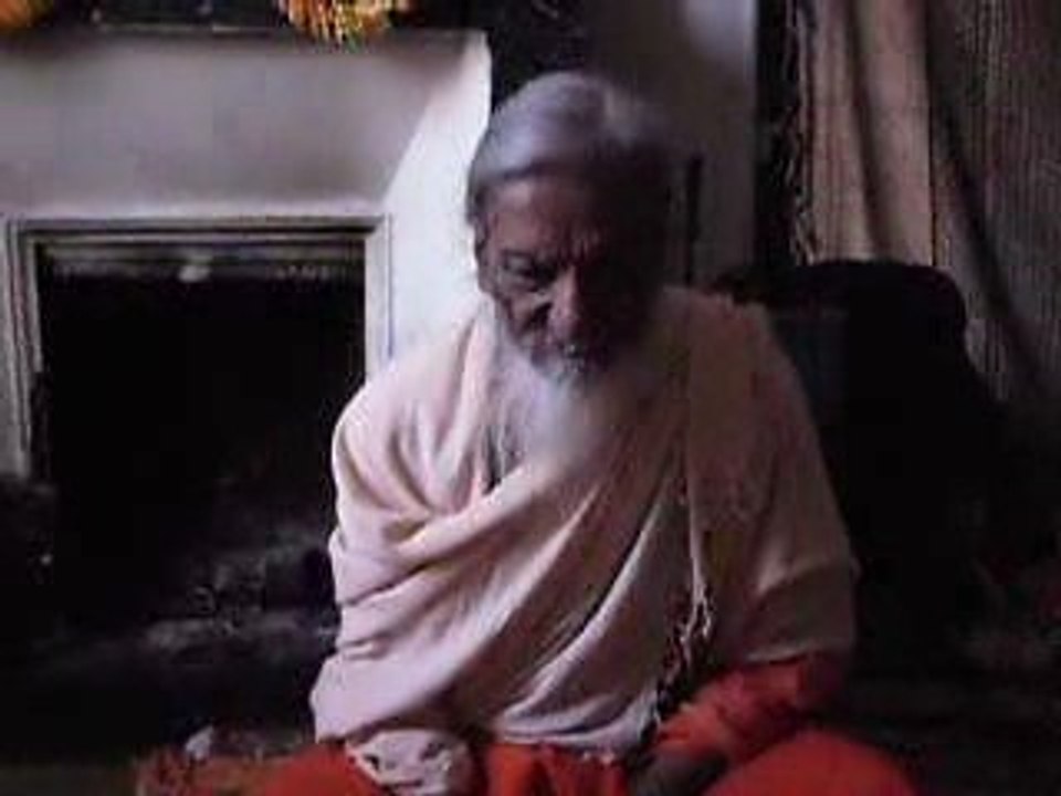 Interview de Swami Yog-Anand Bharati au temple Shakti Shiva en 2009, Paris 14e
