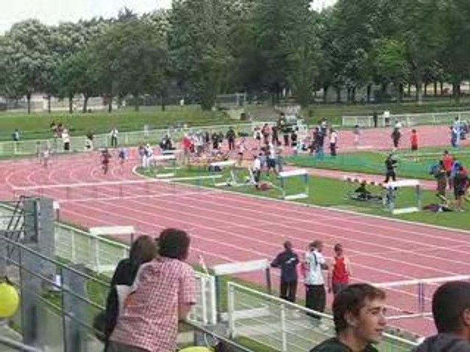 2009_Interclubs2_Amelie_400mHaies_2