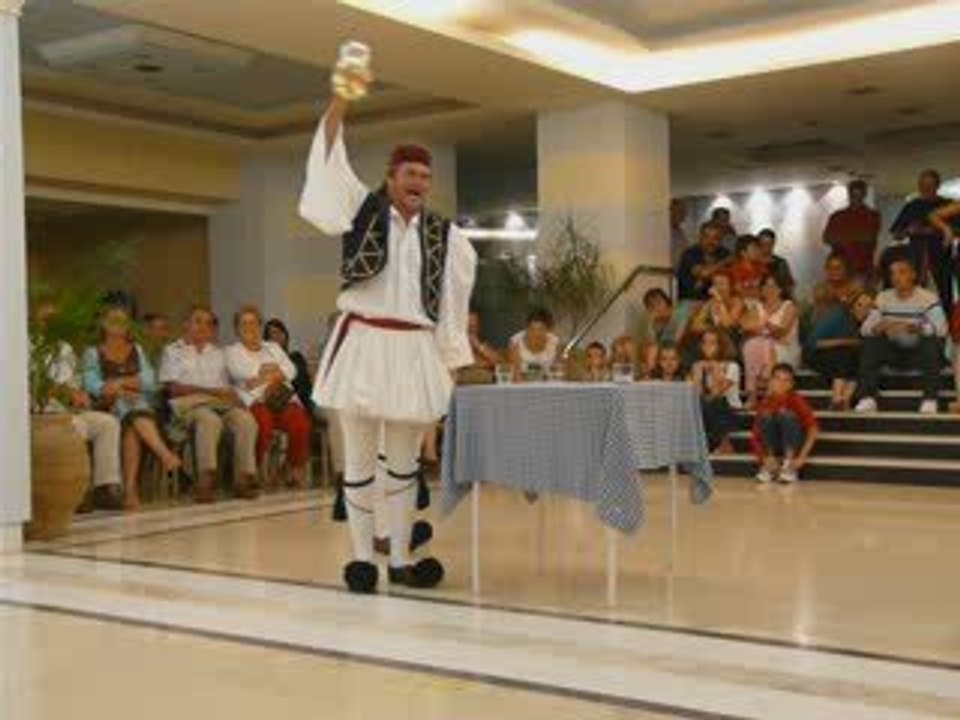 Grèce : Danse des machos...