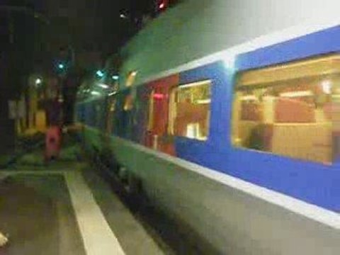TGV Réseau Strasbourg-Le Havre n°5439 à Rouen (22h01) départ