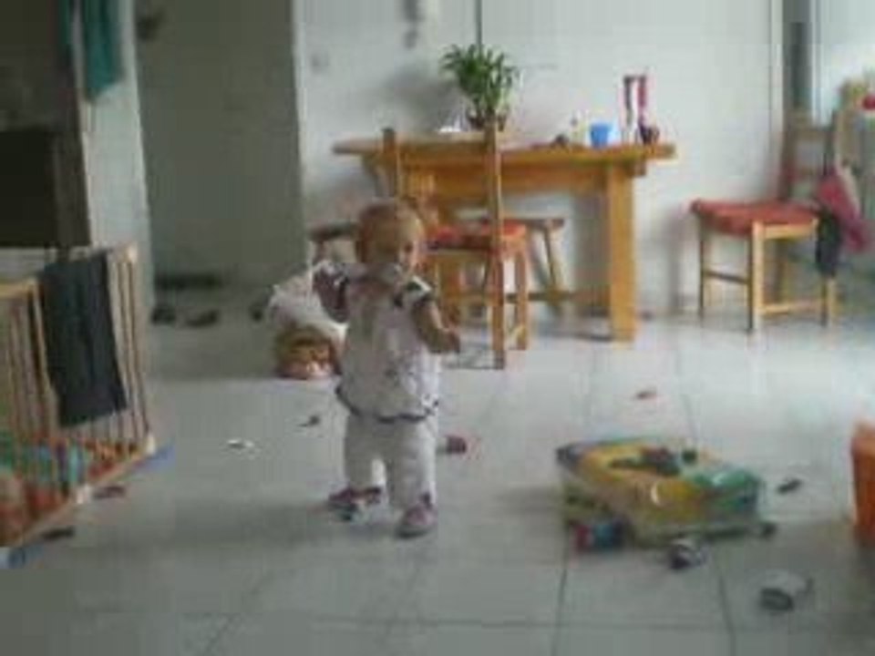 les premiers pas de Charline