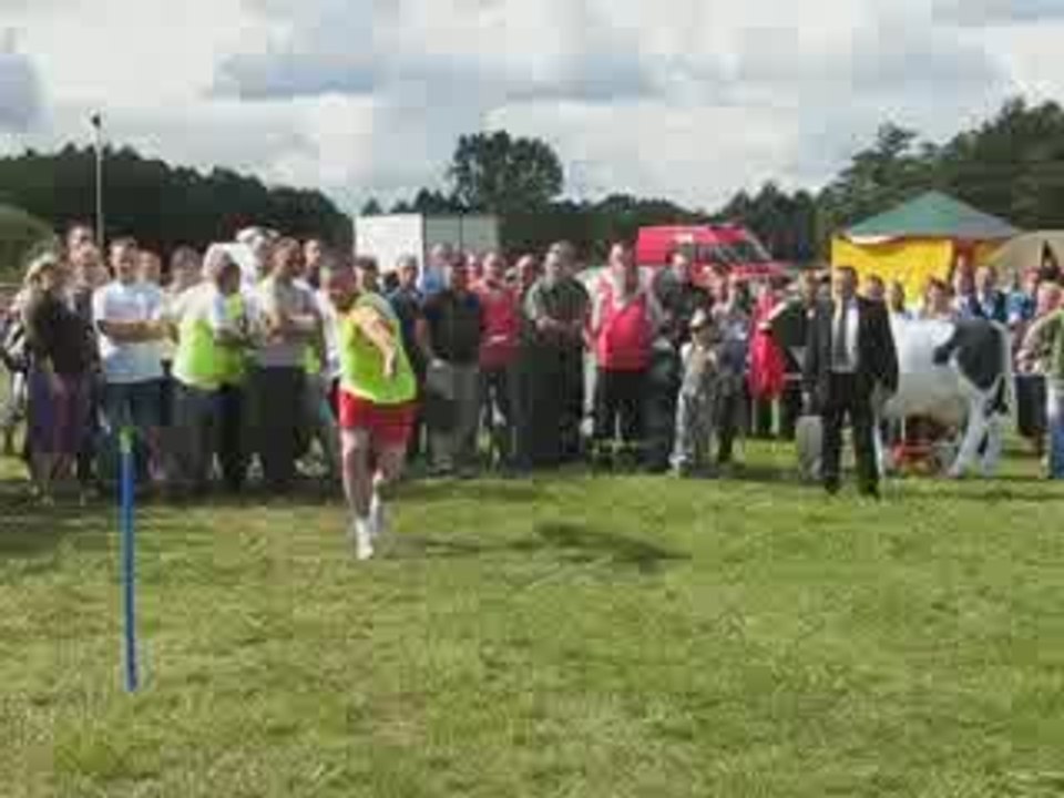 Rzut opną - Święto WSI - KRZECZKOWO 2009