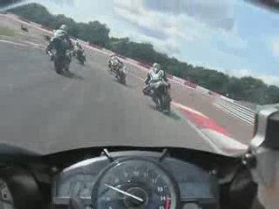 roulage Eybis dijon-prenois 03 aout 2009 yamaha r1