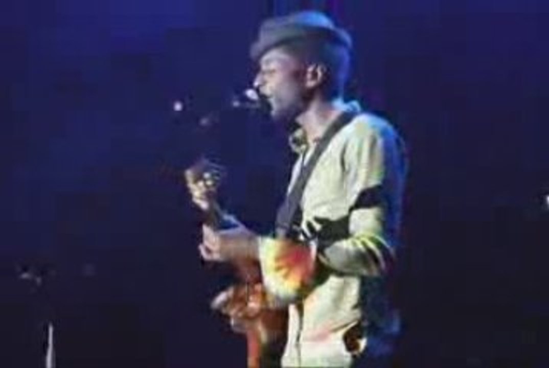 KEZIAH JONES - CURIOUS KINDA SUBCONSCIOUS 2 - LIVE IN SERBIA