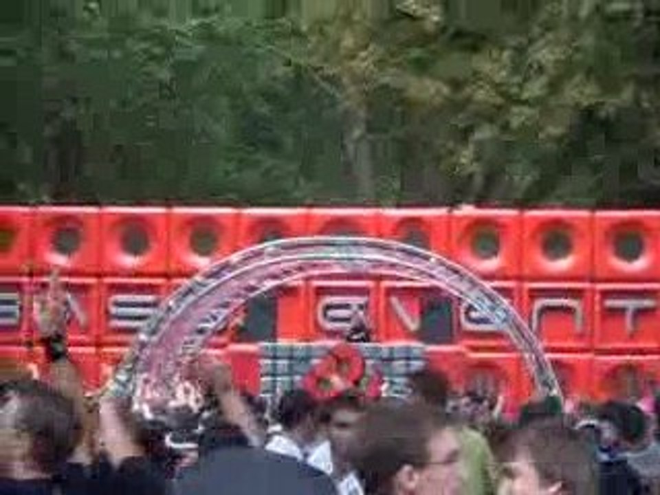 City Parade 2009 @ Liège - 06 Binum - End