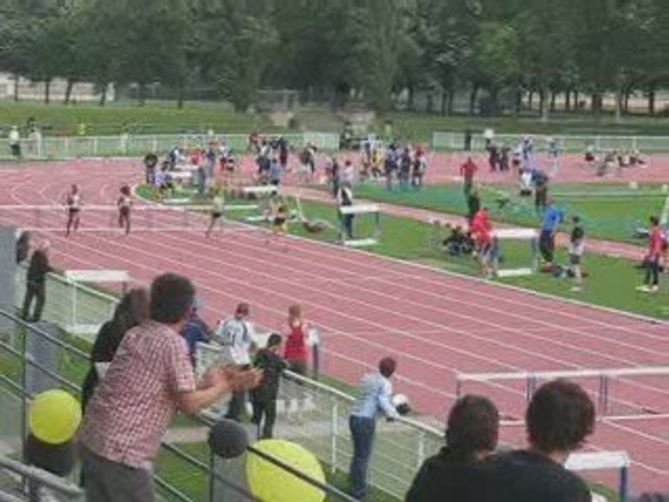 2009_Interclubs2_Laura_400mHaies_2