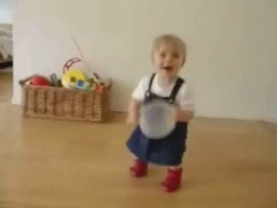 ZUZU, ZuZum, aykut , beyoğlu, izlesene, kucuk HIRSIZIM, mp3,