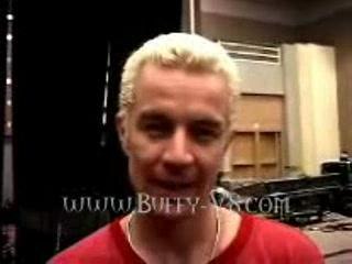 James Marsters pour la croix rouge