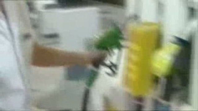 Renault. Changeons de vie. Changeons l’automobile.