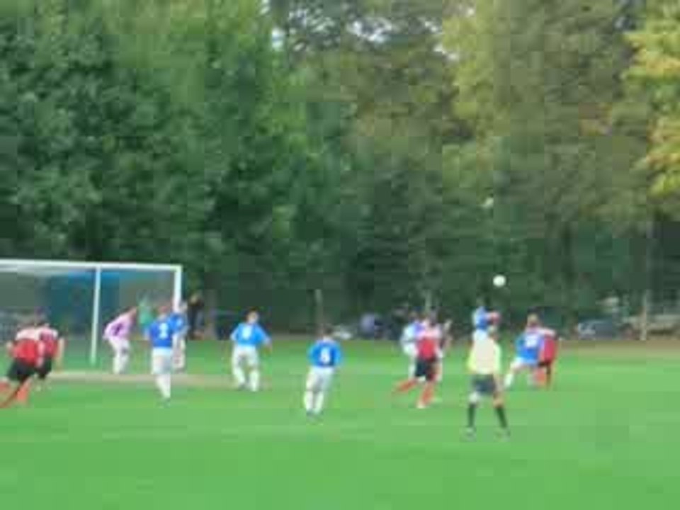 strzał głową Pawła Rebizaka