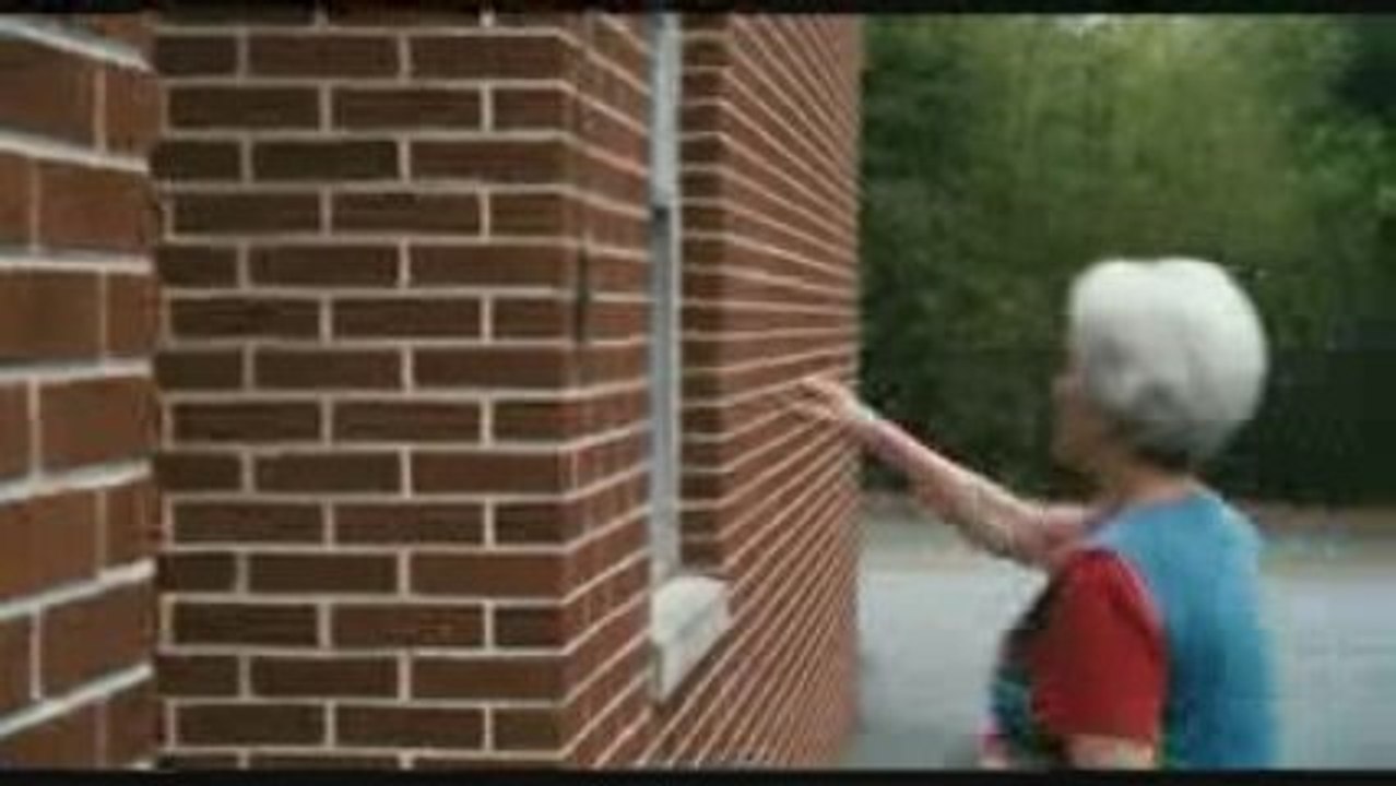 ZOMBIELAND - "Mama Told Me" TV Spot.  In Theaters 10/2/09.