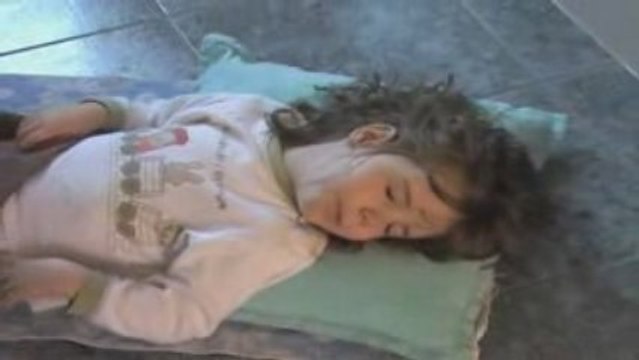 090909 film Adele dort pour de faux