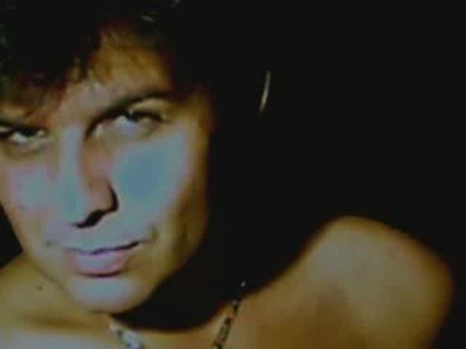 "A quoi sert de vivre" de Nicoletta, chanté par Serge.