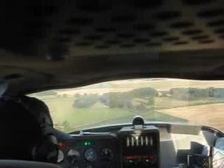 Landing à Fontenay Tresigny,pilote Louis-Karim 2 pax