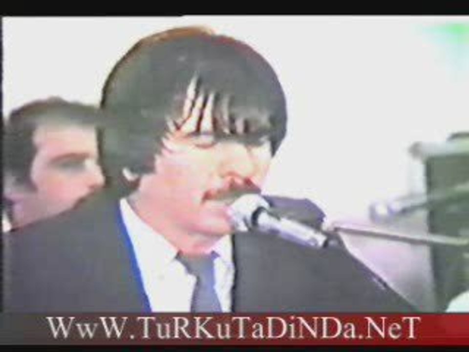 Sabahat Akkiraz & Arif Sağ | Deli Gönül Hangi Dala Konarsın