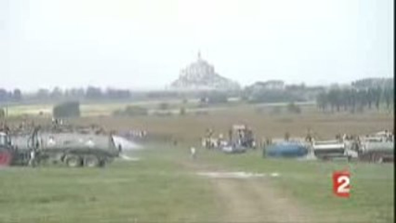 grève du lait : APLI en action au Mont-Saint-Michel