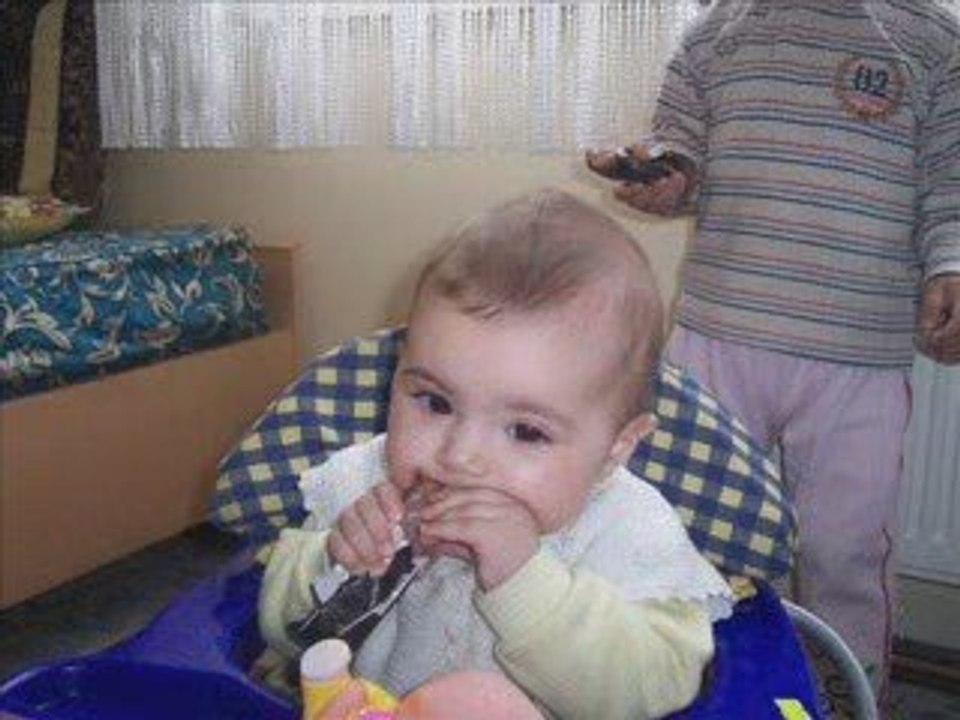 Nisa Nur Akyıldız ve Nilüfer - E Bebeğim E