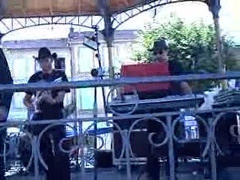 GROUPE FLASHBACK AU FESTIVAL OFF DE MIRANDE 2009