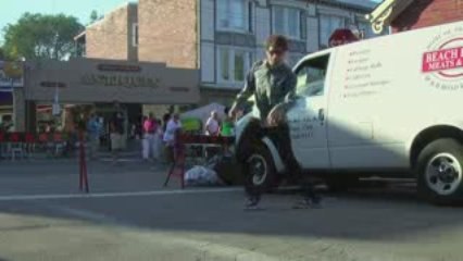 hipstr presents the 1 Man Flash Mob Featuring Mike Long