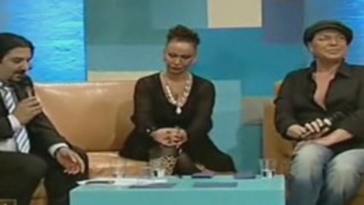 DEVRAN ÇAĞLAR - SAHTE SEVGİLİLER (CANLI PERFORMANS)