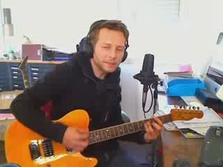 Qui vient chanter à la maison ce soir ? (Episode 01)