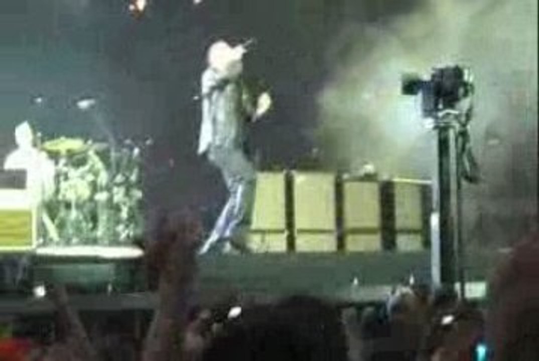 U2 01-BREATH Chicago - Sept. 12 2009