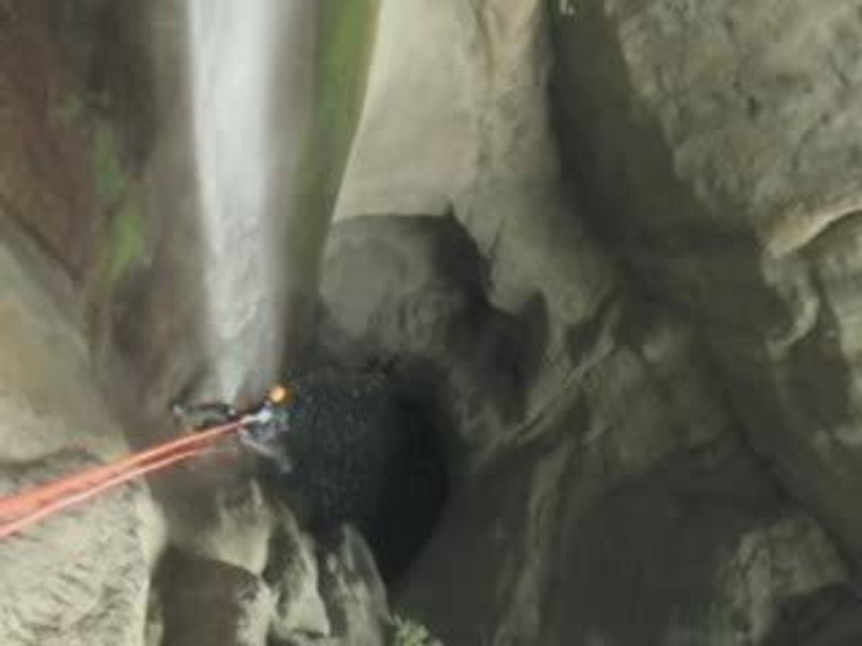 Canyon d'Angon intégral Annecy | Vertical Aventure