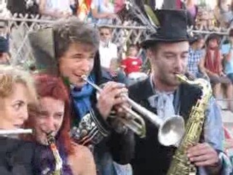 Accroche-Coeurs 2009 Angers Place Leclerc 2/3