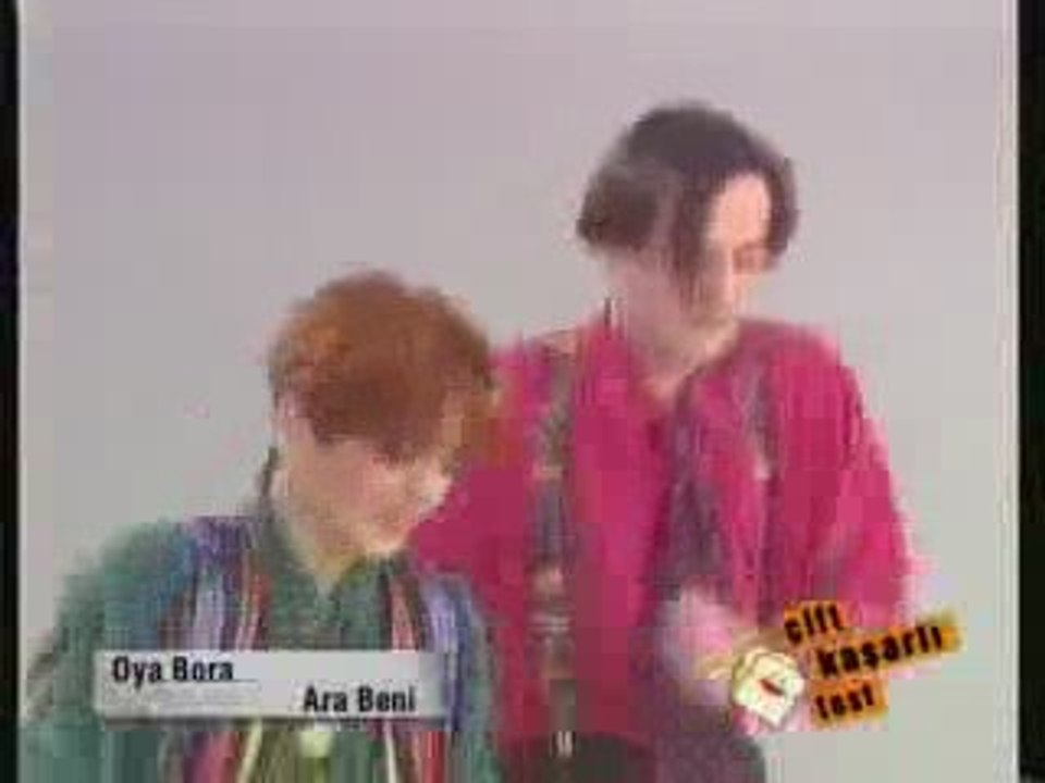 Oya Bora - Ara Beni