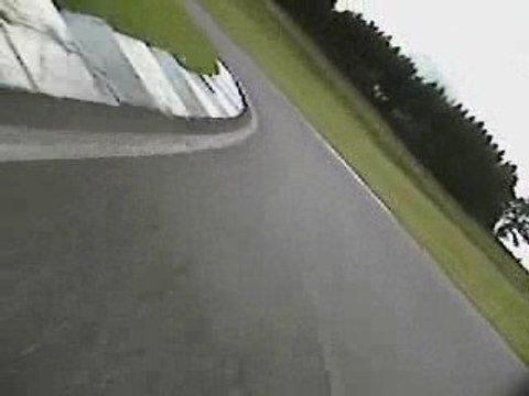 RSV 1000 vs CBR 600 95 Dholda Mas Du Clos 19/09/2009