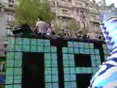Techno Parade 2009 Char DJ Hero Invaders² Joachim Garraud 2