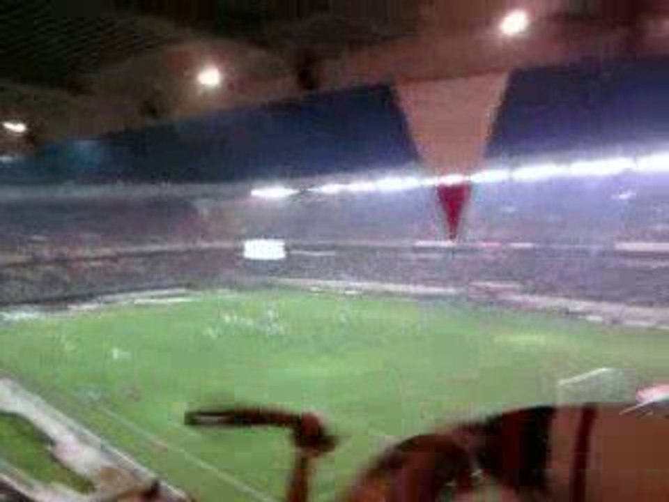 PSG-LYON en live de la Tribune G - après but de Giuly