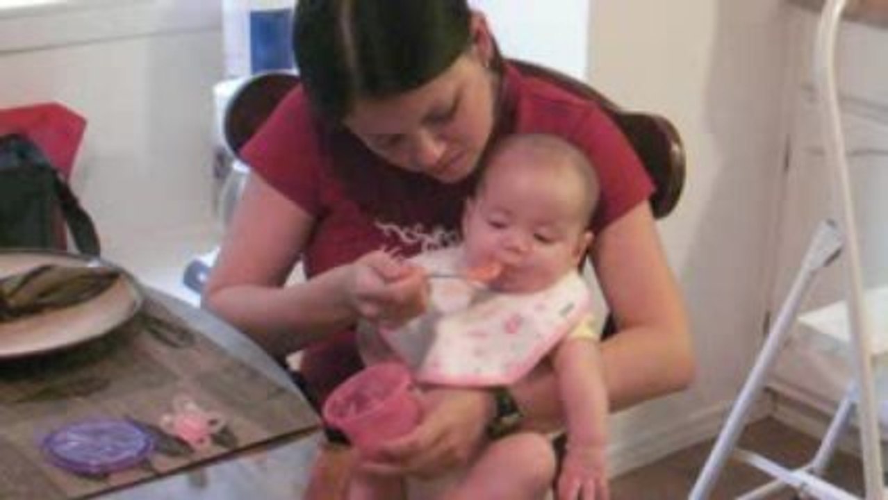 Abby Comiendo