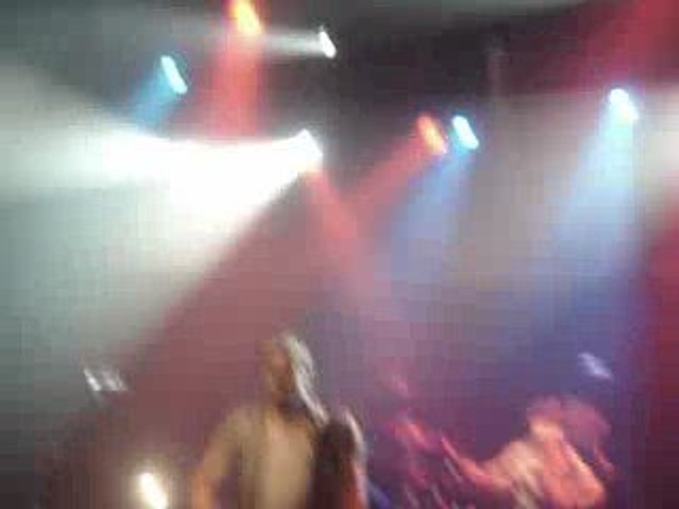 Mcfly 18.09.09 Bataclan Paris ( One for the radio )