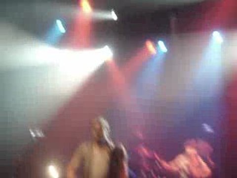 Mcfly 18.09.09 Bataclan Paris ( One for the radio )