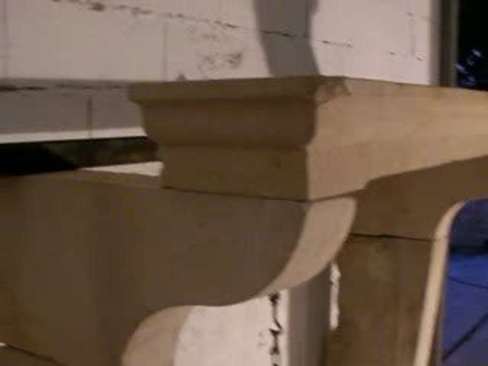 Cheminée en pierre XVIIIeme