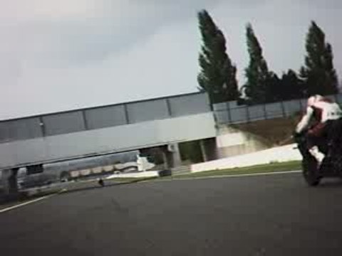 magny-cours avec ambiance paddock