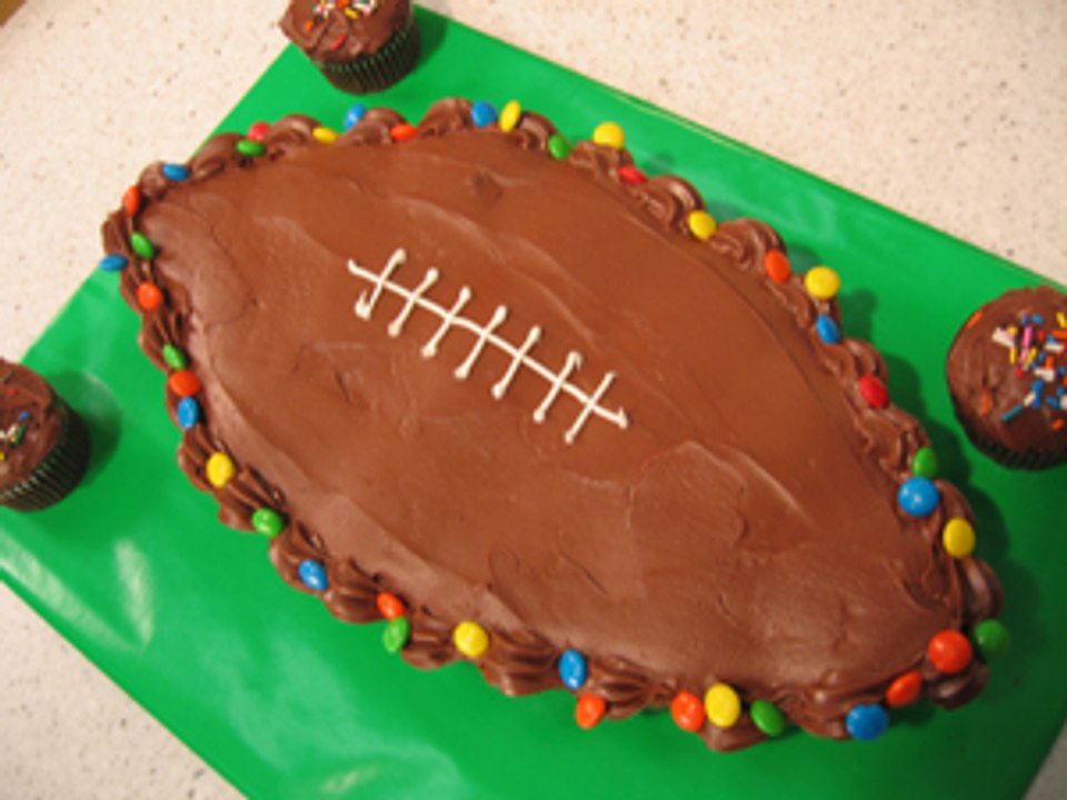 How to make pull-apart football cupcakes - video Dailymotion