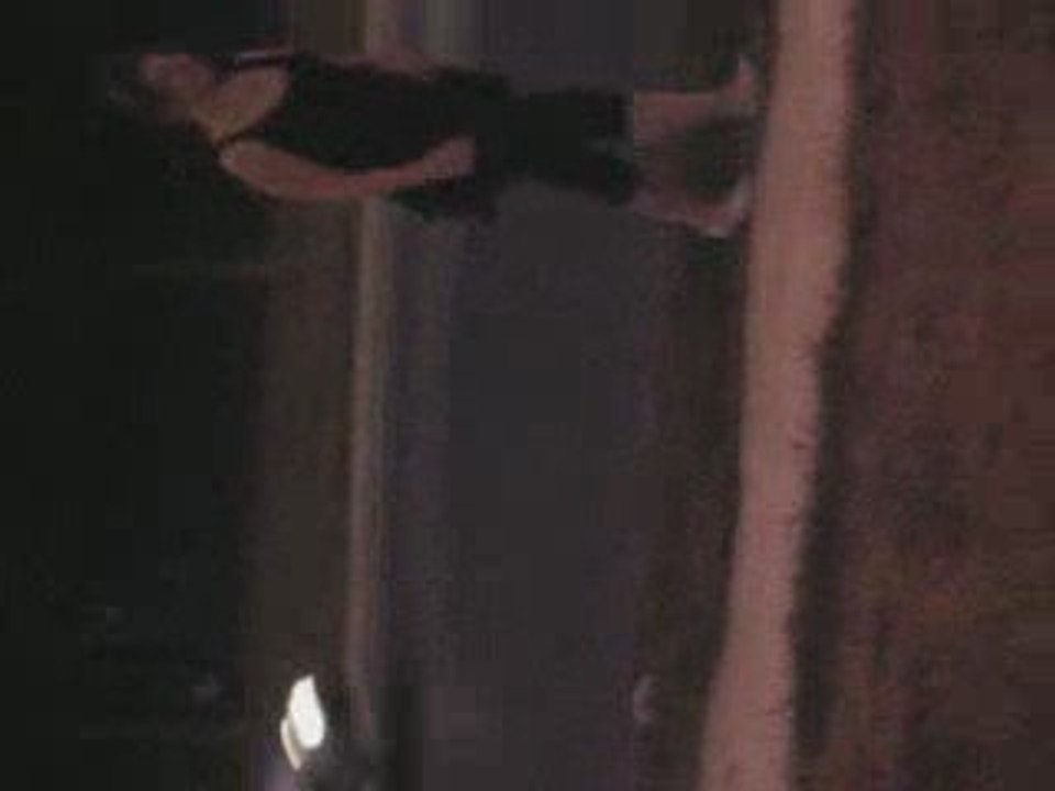 lulu ki fait la 4.1 sur le ron poin du mac do