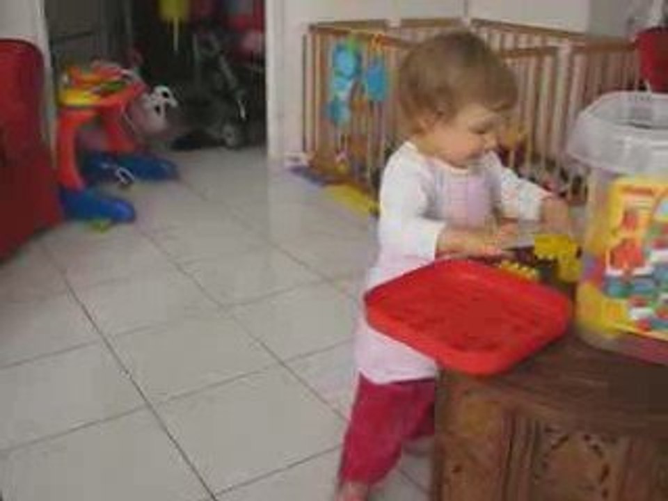 Kléo marche !!! (23 sept. 2009)