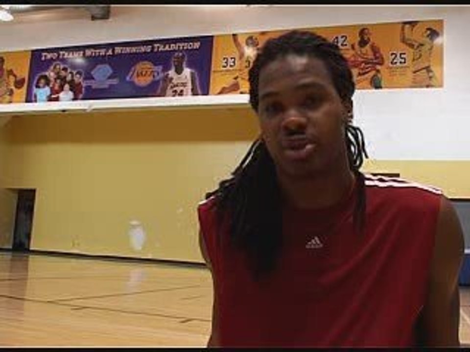 Les premiers pas de Mickaël Gelabale aux Lakers