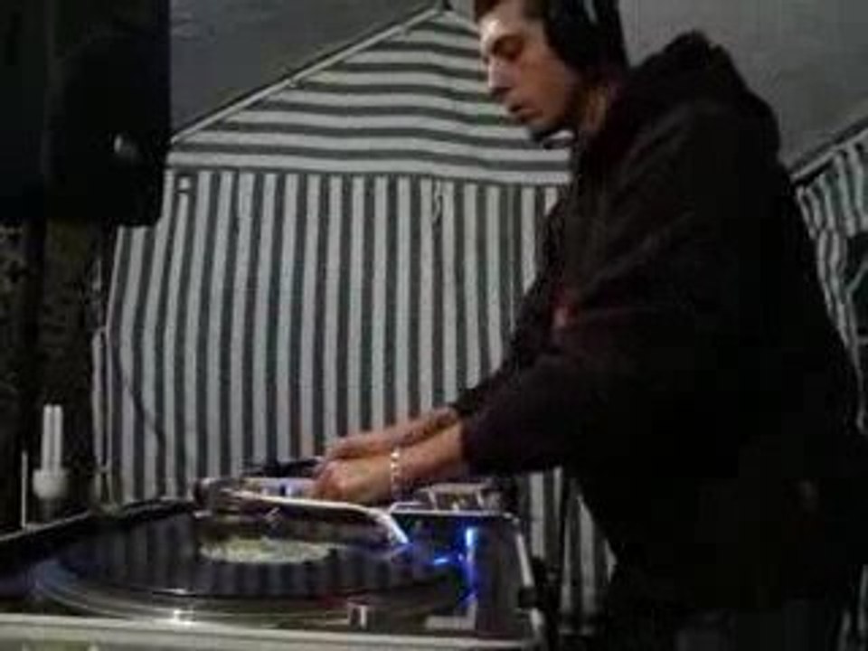 teuf virus6tm Guest D-Laiss-T