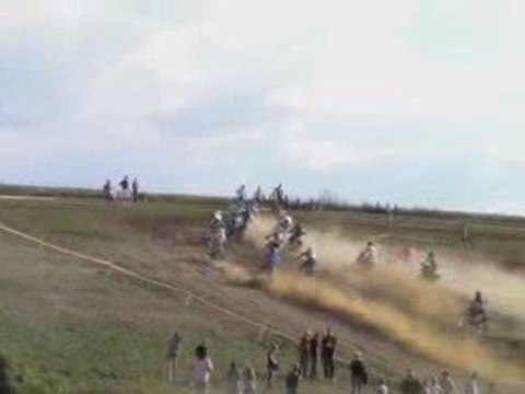 Tagnon : finale de course sur prairie