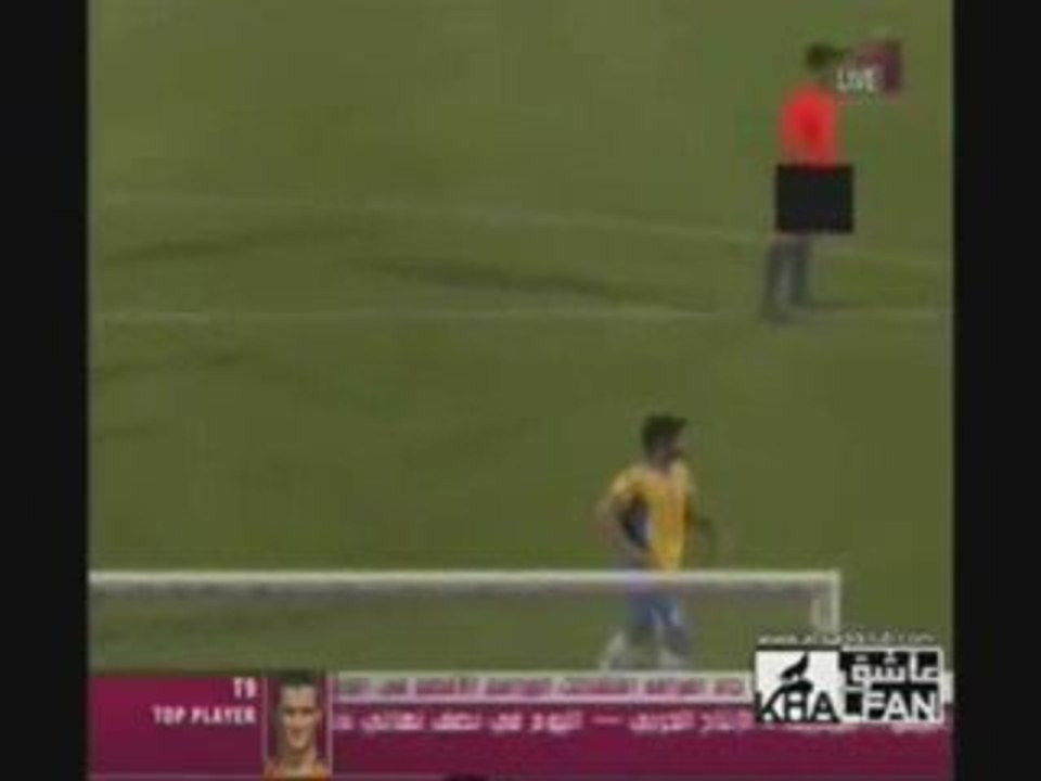 L'arbitro Busacca fa pipì in campo?!