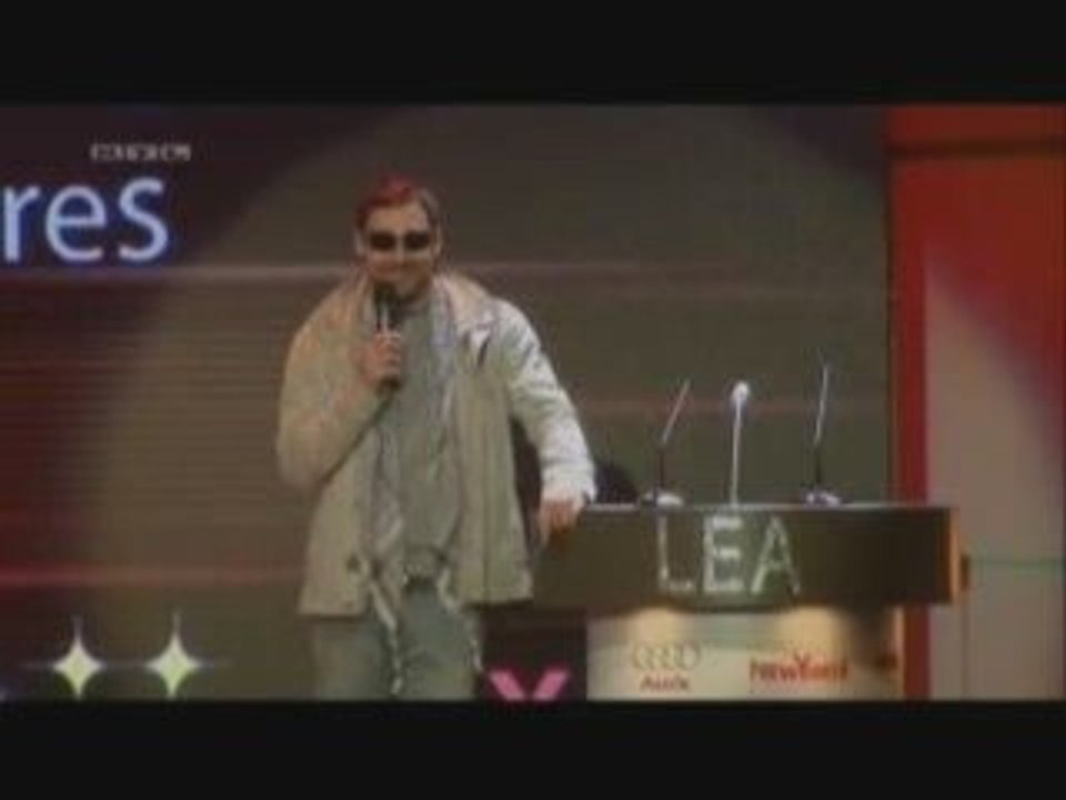 Exclusiv über den LEA Award mit Monrose