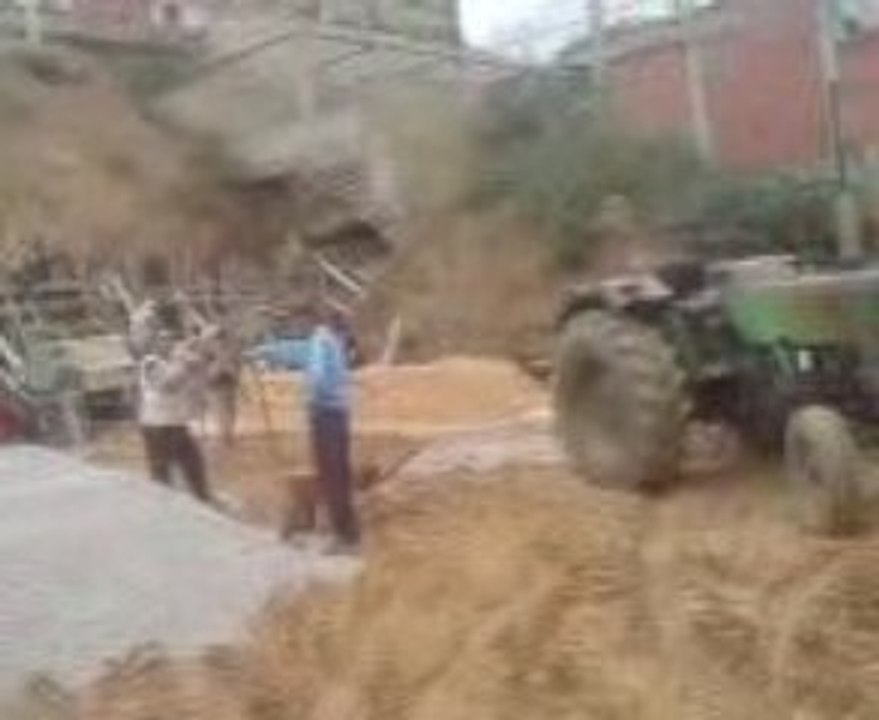 COULAGE DU MUR DE SOUTAINEMENT PAR L4ENTREPRISE REGUAMI