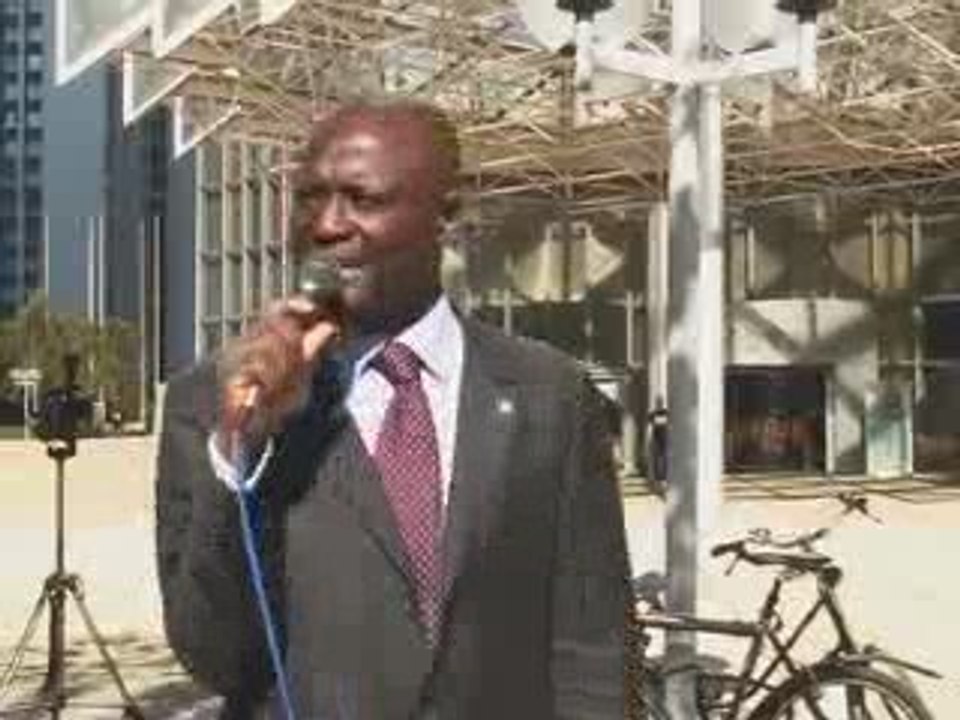 AREVA & TOTAL 3 - Ben Moubamba dénonce le Racisme Géopolitiq