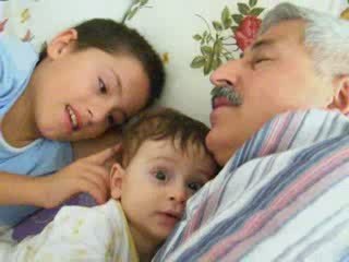 Semih Dedesiyle Yatakta Çakır Keyif Yapıyor - (6 aylık)